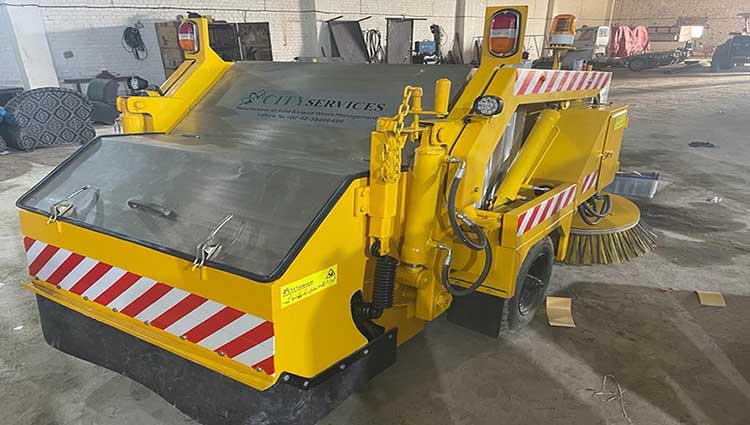 Tractor Towed Mechenical Road Sweeper.1